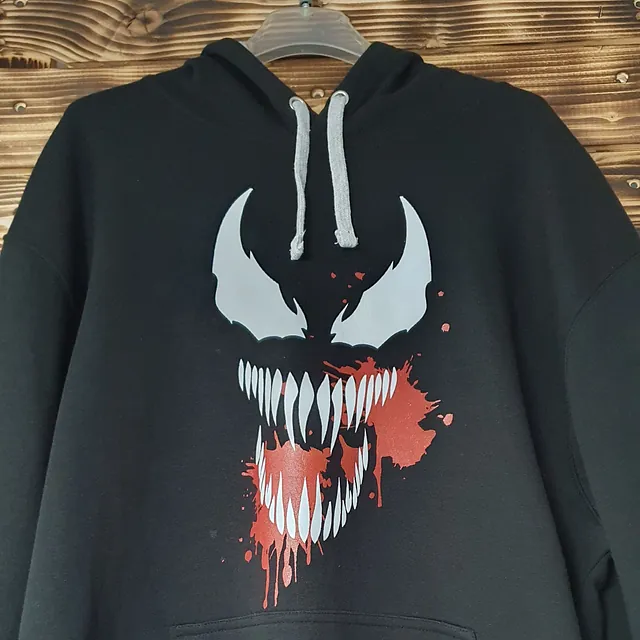sudadera negra venom